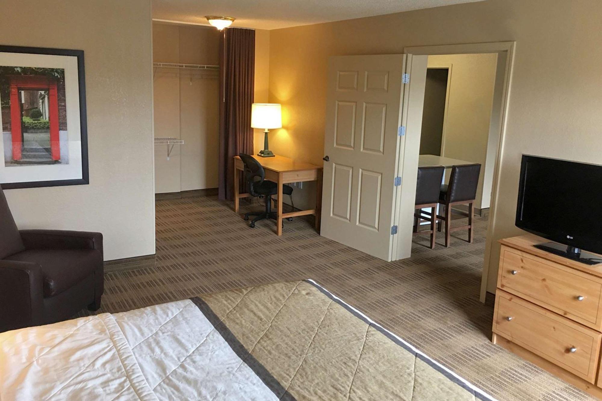 Extended Stay America Suites - Atlanta - Marietta - Powers Ferry Rd Sandy Springs Exterior photo