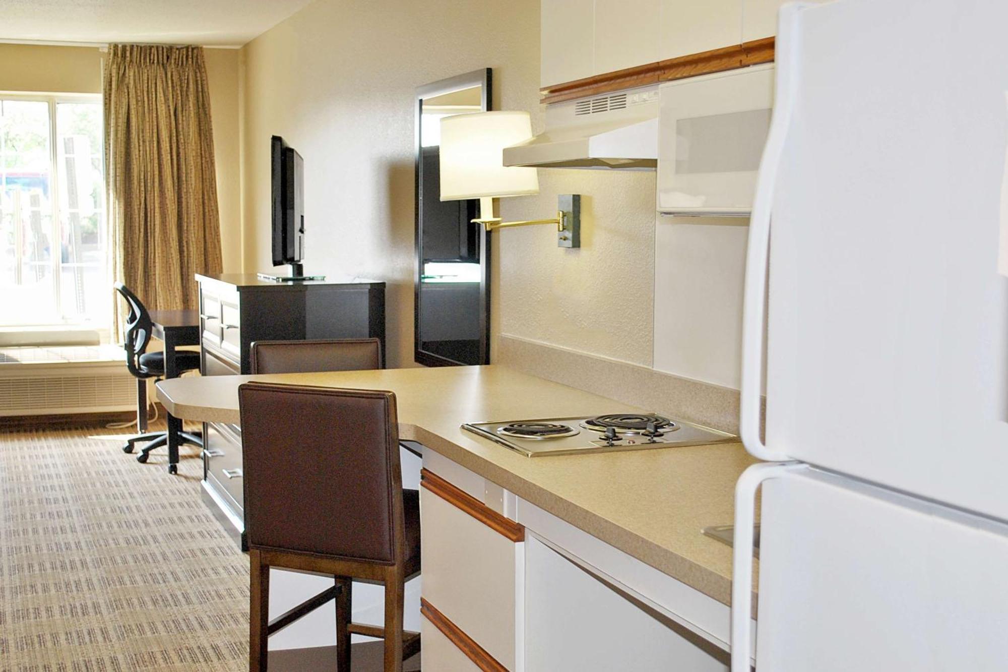 Extended Stay America Suites - Atlanta - Marietta - Powers Ferry Rd Sandy Springs Exterior photo