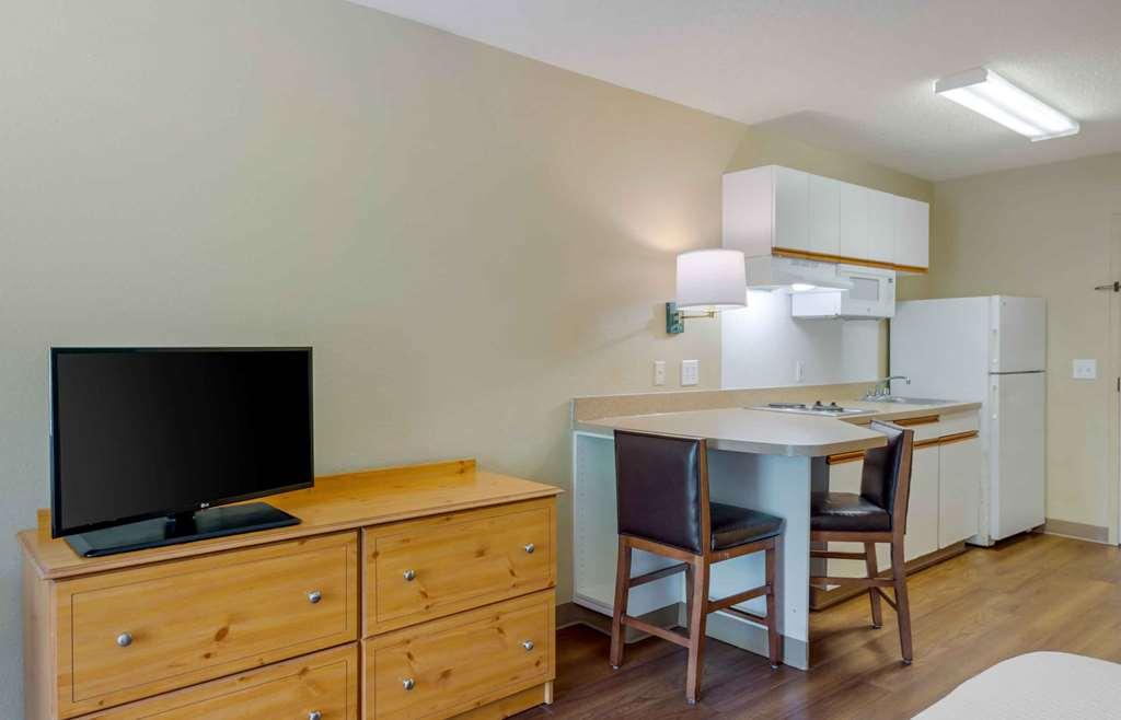 Extended Stay America Suites - Atlanta - Marietta - Powers Ferry Rd Sandy Springs Room photo