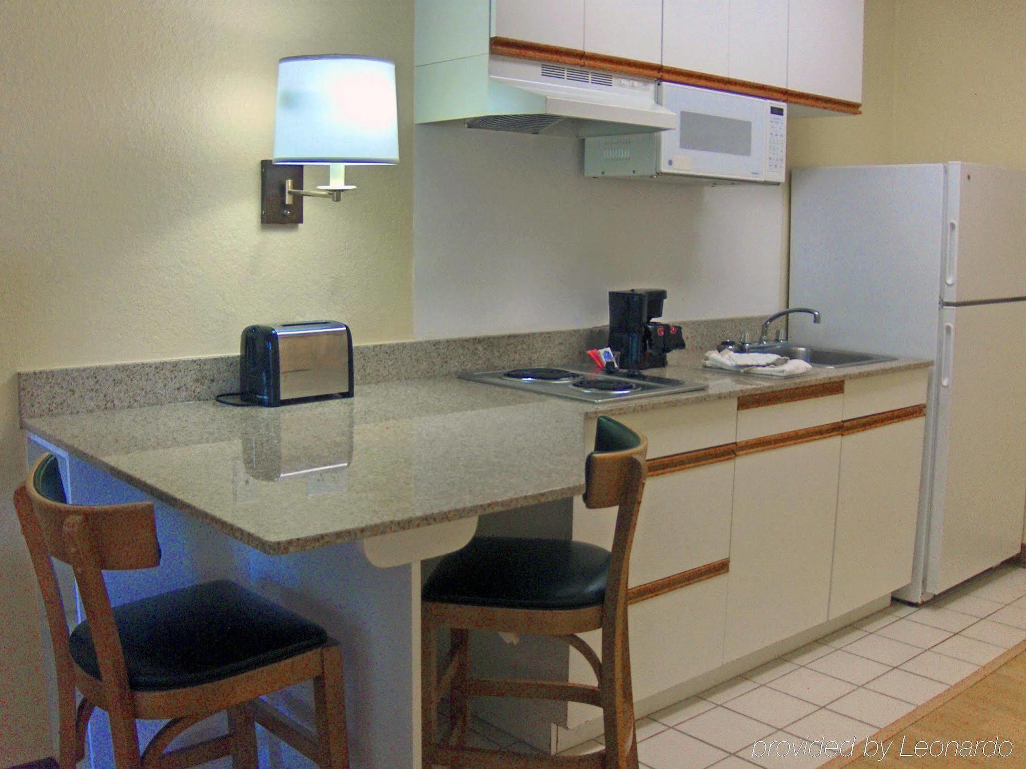 Extended Stay America Suites - Atlanta - Marietta - Powers Ferry Rd Sandy Springs Exterior photo